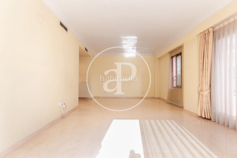 Foto da3f9458-6298-485e-963f-cba7b987126e. Piso  en venta en algirós en Ciutat Jardí Valencia