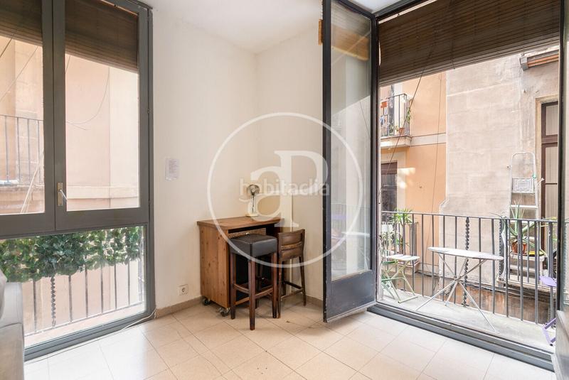 Foto 2fce3d4f-5050-4e30-a96c-9701c67cb55c. Piso  en venta en calle escudellers en Gòtic Barcelona