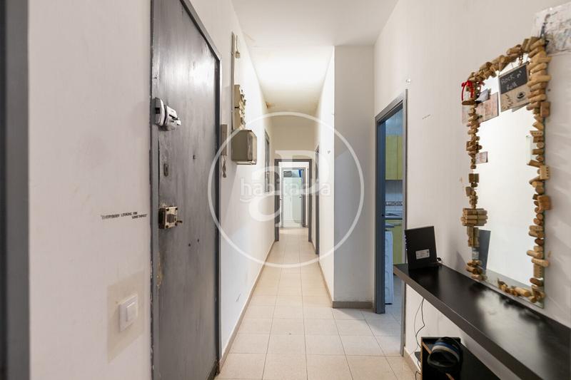 Foto 3a96d583-ac5a-4cc0-ae3a-765790e6c489. Piso  en venta en calle escudellers en Gòtic Barcelona