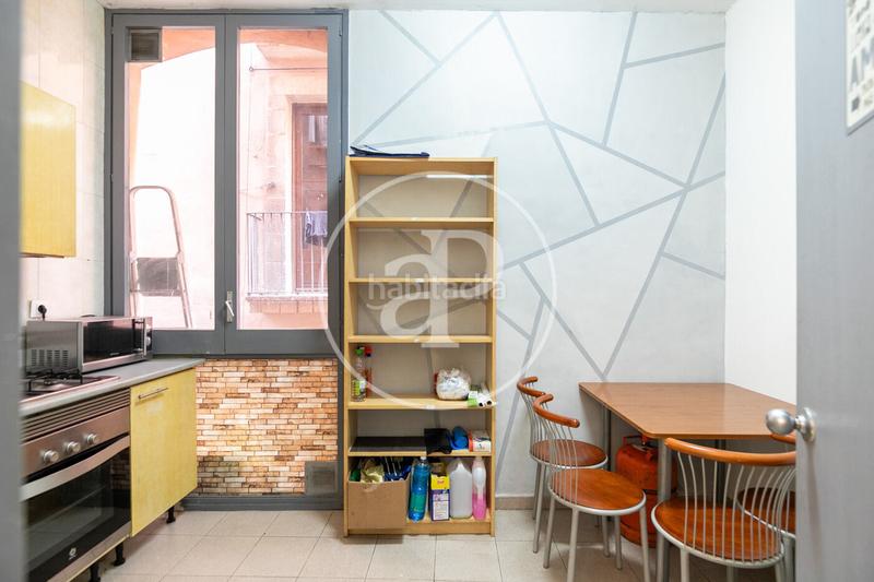 Foto 608fd3d8-0c0f-47fa-80ae-fcb3e7ed167a. Piso  en venta en calle escudellers en Gòtic Barcelona