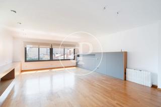 Location Appartement  Carrer del cardenal sentmenat. Dúplex en calle cardenal de sentmenat