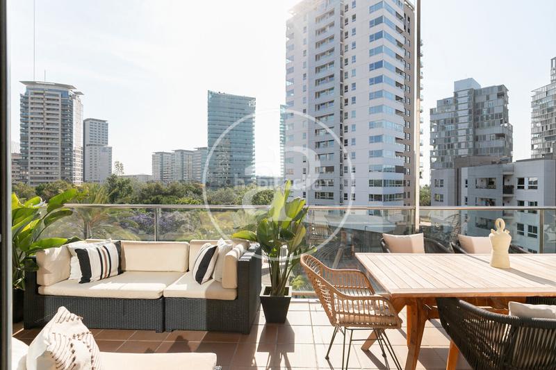 Foto 5ceefdef-7475-45ae-94f1-e4a020fa3258. Piso ático en venta en selva de mar, diagonal mar en Barcelona