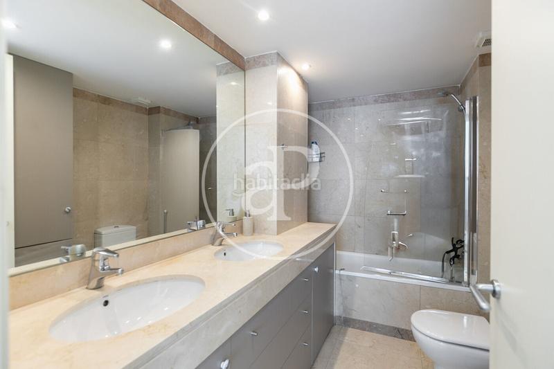 Foto 73fd8787-6d7f-4ce7-8090-b583bdbfaa0b. Piso ático en venta en selva de mar, diagonal mar en Barcelona