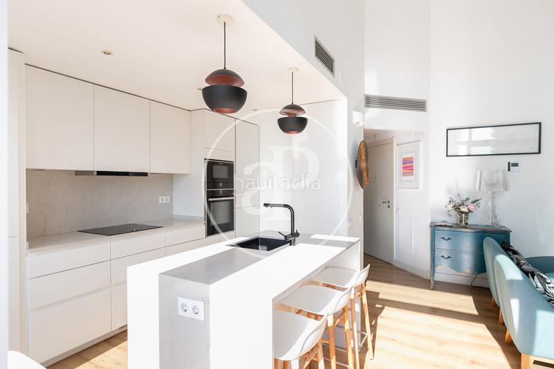 Foto c0c12a34-aad8-421d-a474-ef41bd362c79. Piso ático en venta en selva de mar, diagonal mar en Barcelona