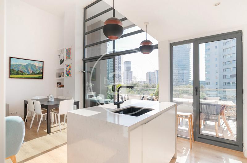 Foto c1807b33-c686-4994-be43-b82fae2f15a6. Piso ático en venta en selva de mar, diagonal mar en Barcelona