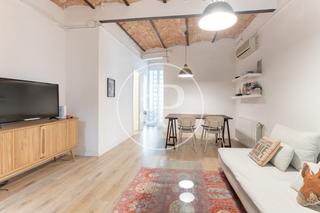 Location Appartement  Carrer de nàpols. Piso de alquiler al lado de paseo san juan