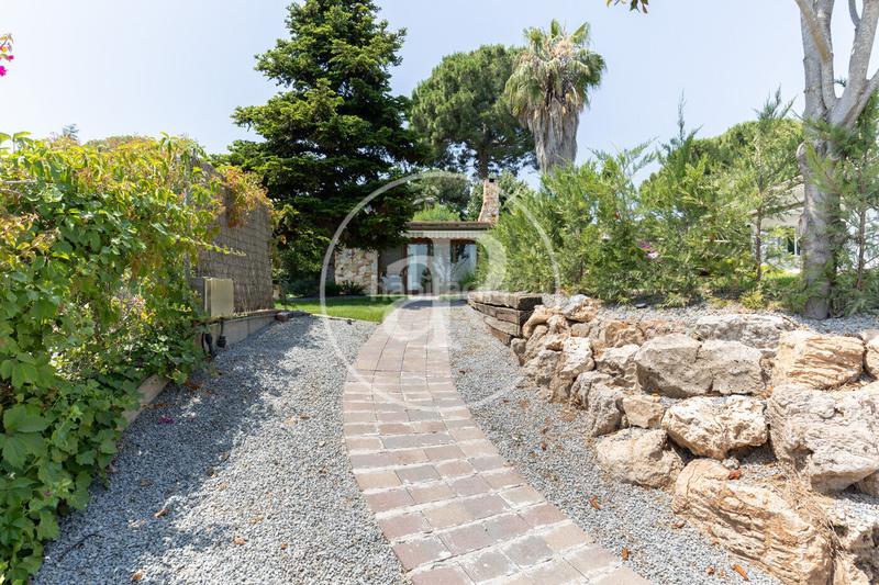 Foto 186002d0-6873-4553-9158-92692c2bf979. Lloguer casa amb calefacció aparcament piscina a Bellaterra