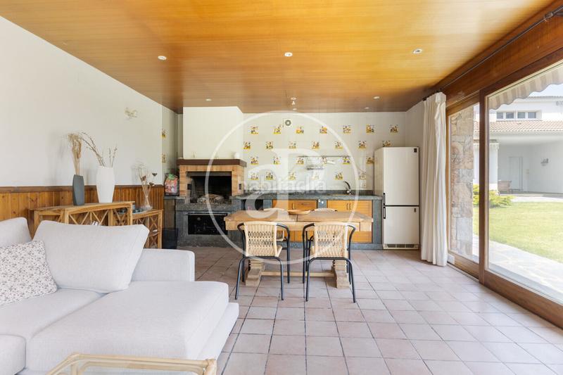 Foto 0be62725-19be-4786-b5d6-7e895f217c85. Miete haus mit heizung parking pool in Bellaterra