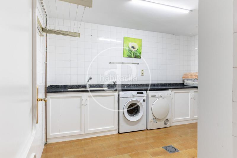 Foto fb7eb58b-4985-42f4-b6d6-0e1010b94c9b. Miete haus mit heizung parking pool in Bellaterra