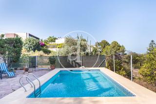Maison à Urbanitzacions i Pedanies Nord. Chalet independiente en venta en alzira