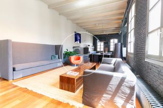 Lloguer Pis  Passatge sert. Loft en alquiler en el born