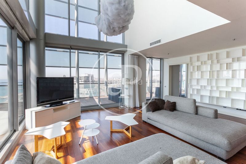 Foto 4fe59bed-f899-431e-95bc-04cd7d0bd689. Rent penthouse with heating parking pool in Diagonal Mar i el Front Marítim del Poblenou Barcelona
