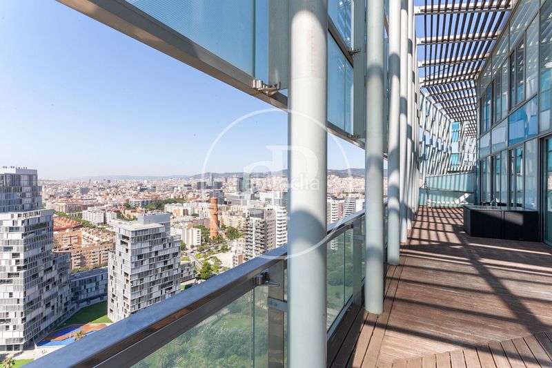 Foto 85a78f63-951c-4c20-b3b7-48fff4daa0fe. Rent penthouse with heating parking pool in Diagonal Mar i el Front Marítim del Poblenou Barcelona