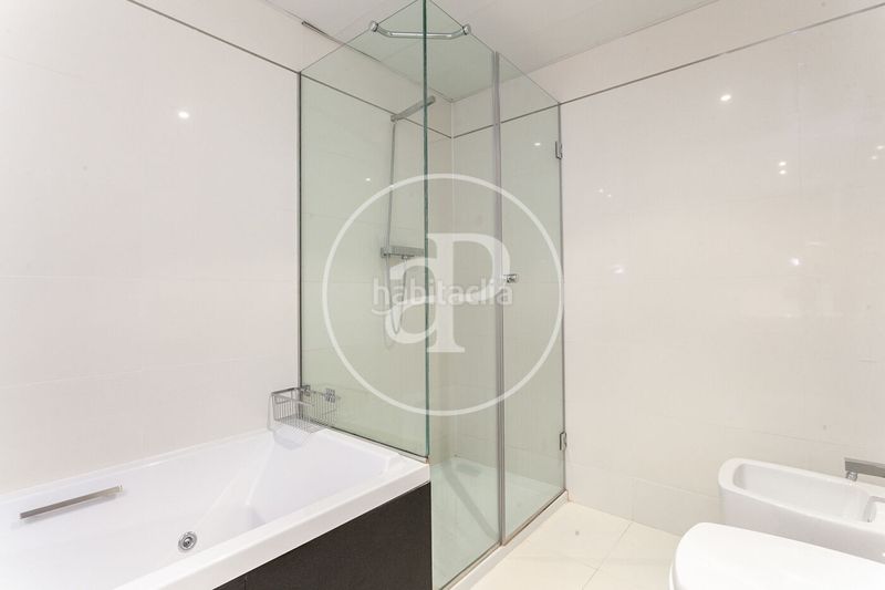 Foto d49e4ecd-2afe-4178-8ef3-4399e1eec0c6. Rent penthouse with heating parking pool in Diagonal Mar i el Front Marítim del Poblenou Barcelona