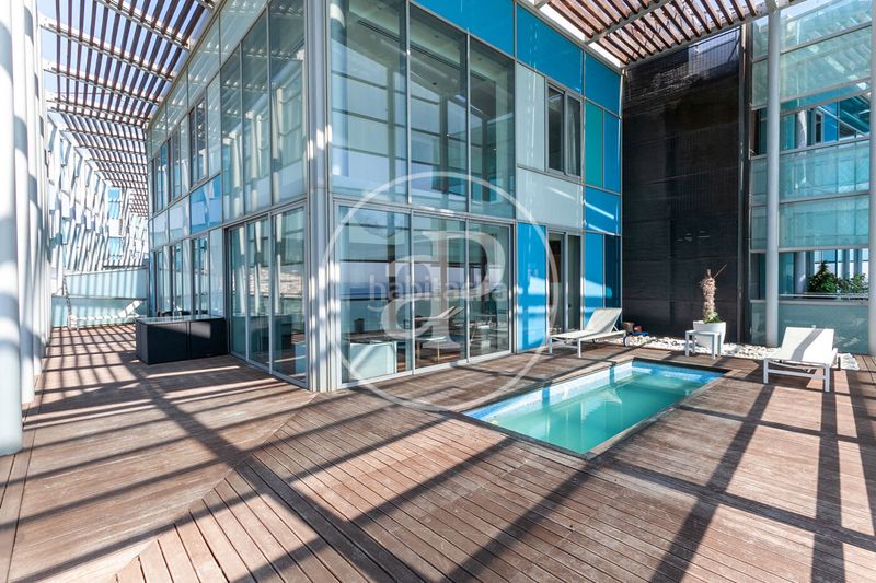 Foto f4fdc228-2d8f-4a7a-8b06-acd0a81bc408. Rent penthouse with heating parking pool in Diagonal Mar i el Front Marítim del Poblenou Barcelona