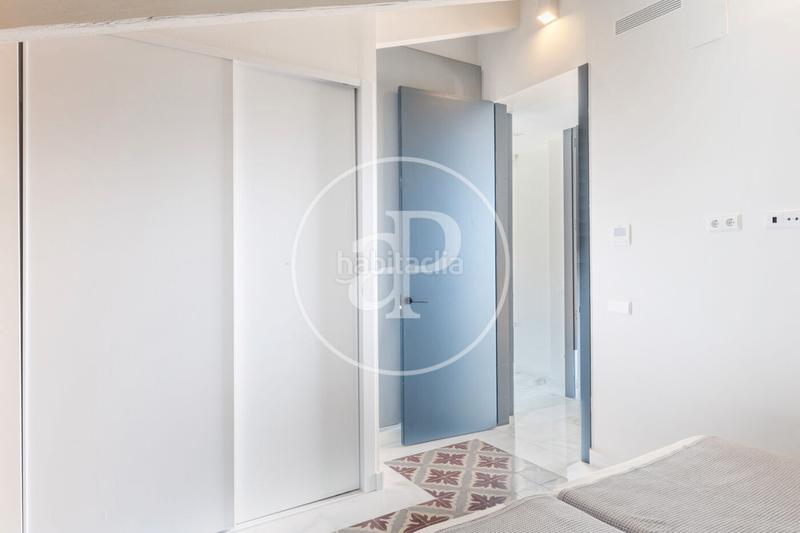 Foto 49b7be4f-c43d-47bd-a702-e82a05b688e2. Alquiler piso ático en alquiler en san francesc en Valencia