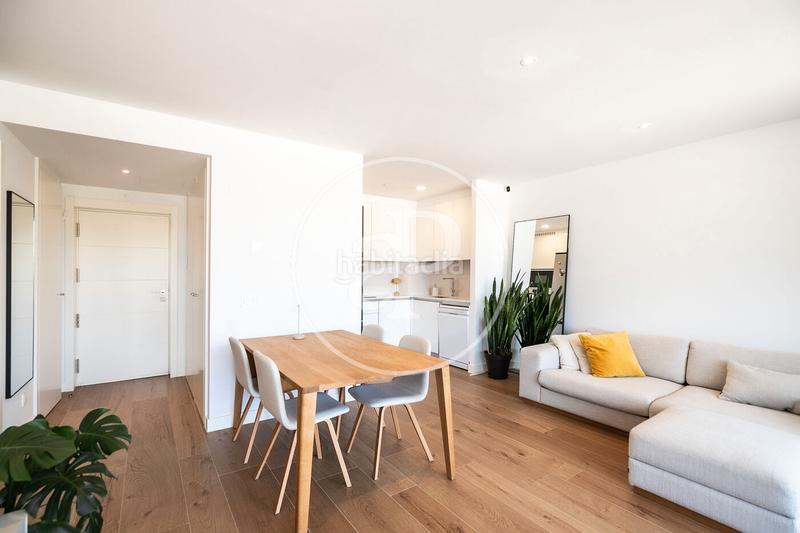 Foto 542a5151-2db5-4d00-80d2-f9f57d764710. Location appartement avec chauffage piscine dans El Parc i la Llacuna del Poblenou Barcelona