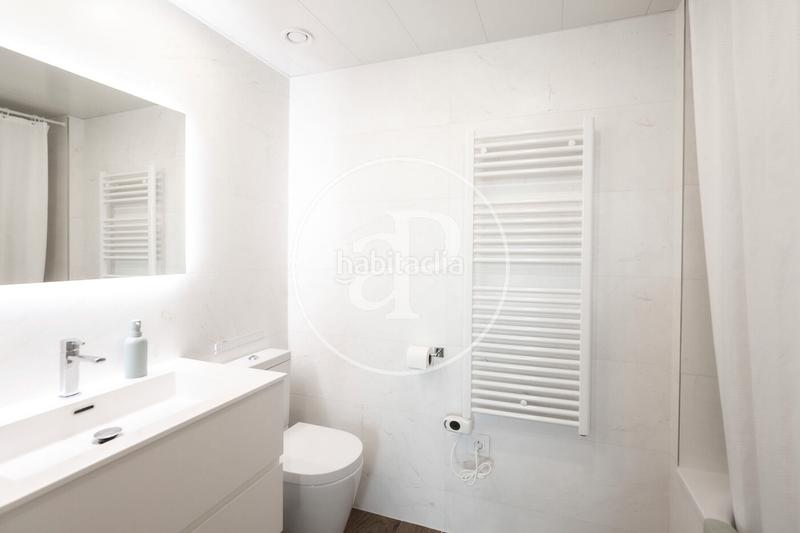 Foto a68a91e0-d1f1-40b6-ab10-dc1a7f2c4f2e. Location appartement avec chauffage piscine dans El Parc i la Llacuna del Poblenou Barcelona