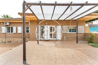Haus in La Cañada. Chalet independiente en venta en la cañada