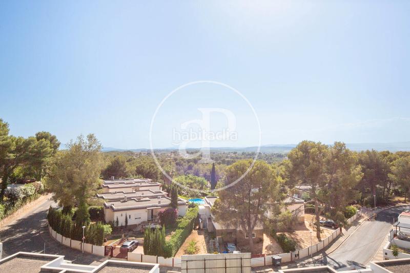 Foto 5d5f666a-d400-4dac-b65d-79c42f32045d. Maison jumelée avec chauffage dans El Bosque Chiva