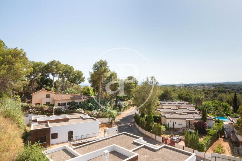 Foto be888533-bd95-409a-96c4-c661e052b542. Maison jumelée avec chauffage dans El Bosque Chiva