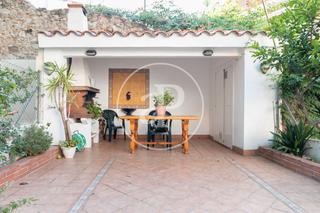 Casa adossada  Carrer de grau. Casa en venta en sant andreu