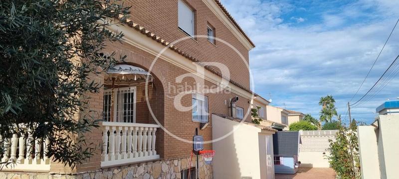 Foto 1b7dd9ae-81e1-420b-998c-489c041f7a19. House with heating parking pool in El Carme-Sant Agustí-Bonavista Eliana (l´)