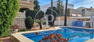 Maison à El Carme-Sant Agustí-Bonavista. Chalet en venta en la eliana