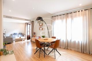Location Appartement  Carrer de la palla. Ático en alquiler en el gótico