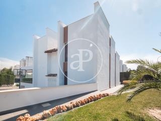 Lloguer Casa  C. 22. Chalet independiente en alquiler en el bosque