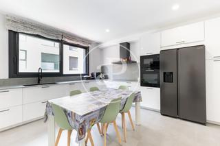 Reihenhaus  Carrer de güell i ferrer. Casa en venta en la eixample