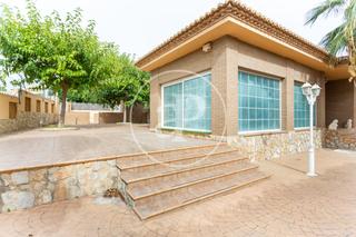 Lloguer Casa  Carrer 536. Chalet independiente en alquiler en la cañada