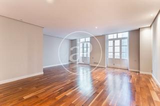 Affitto Appartamento  Carrer de mossèn femades. Piso en alquiler junto a plaza del ayuntamiento