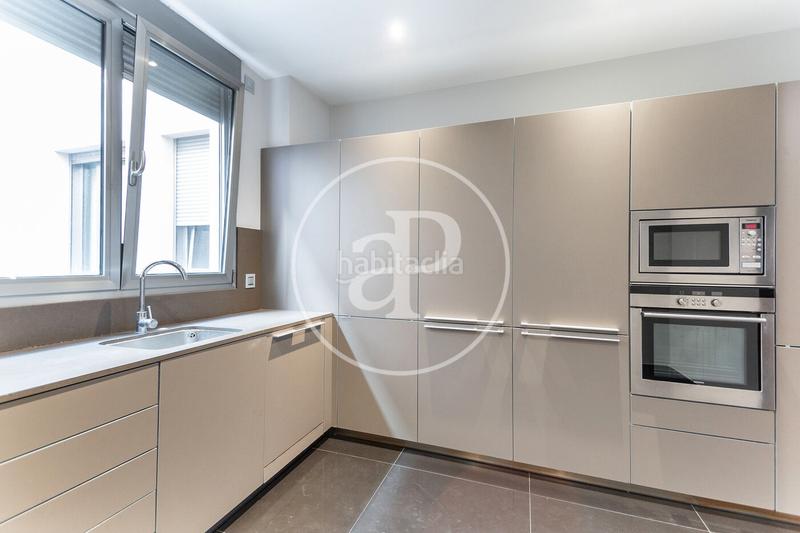 Foto 3b5a0238-8499-4f8c-bd9c-141cc5b54354. Rent flat with heating parking in Sant Francesc Valencia