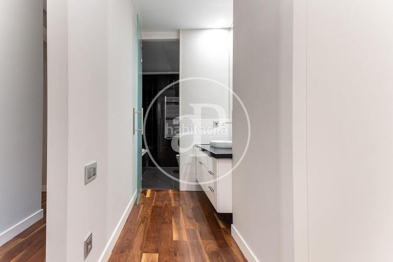 Foto 4c46a13d-f8d3-4bba-bd37-6313bf9a366b. Rent flat with heating parking in Sant Francesc Valencia