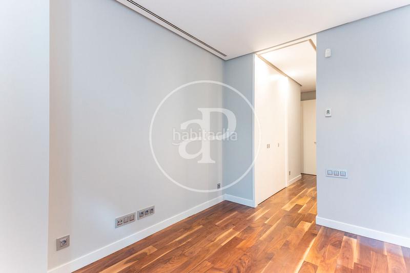 Foto d0d1d6ed-cc37-4cd3-a0a0-cc326002cf15. Rent flat with heating parking in Sant Francesc Valencia