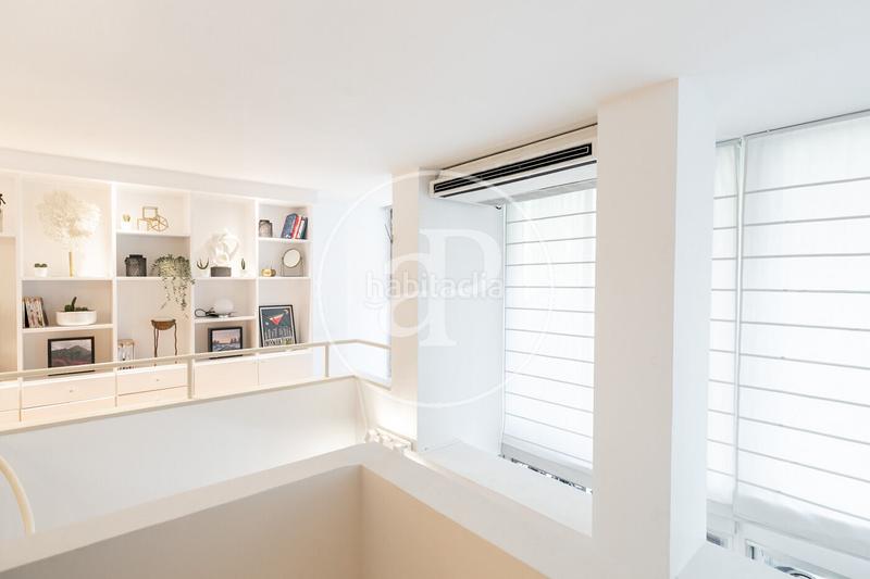 Foto 0e17f23f-050a-4534-add9-e55e07ceedaf. Dúplex piso en venta en calle madrazo en Sant Gervasi - Galvany Barcelona
