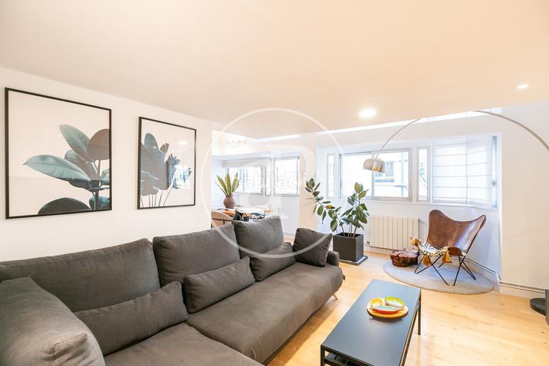 Foto 6aacbd7f-2d84-4d81-a04f-f12030cabf56. Dúplex piso en venta en calle madrazo en Sant Gervasi - Galvany Barcelona