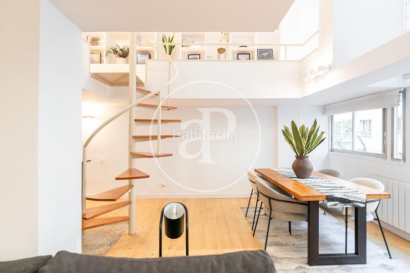 Foto b23d5287-326b-497b-a77a-1e5040db1723. Dúplex piso en venta en calle madrazo en Sant Gervasi - Galvany Barcelona