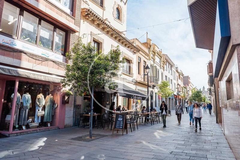 Foto 764522e6-051e-4c8c-841e-61ba3265e8da. Dúplex 231m<sup>2</sup> en Centre - Estació Sant Cugat del Vallès