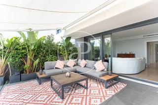 Location Maison jumelée  Carrer de josep anguera i sala. Vivienda unifamiliar en alquiler en esplugues de llobregat