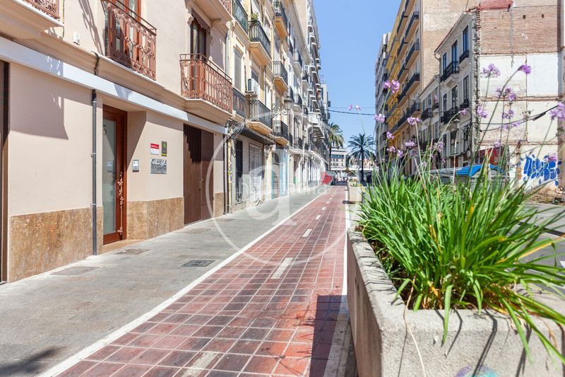 Foto a44eb9c1-2c46-4702-9df4-8b953172b6eb. Pis amb calefacció a Russafa Valencia