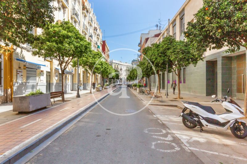 Foto fa572275-2127-4a45-ac30-f7b06b2a5a6f. Pis amb calefacció a Russafa Valencia