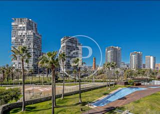 Pis  Passeig de garcia fària. Piso en venta en diagonal mar