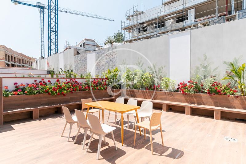 Foto 0d0d10a2-4187-4946-875a-1f3b33d6eaea. Casa 313m<sup>2</sup> con riscaldamento parcheggio piscina in Montgat