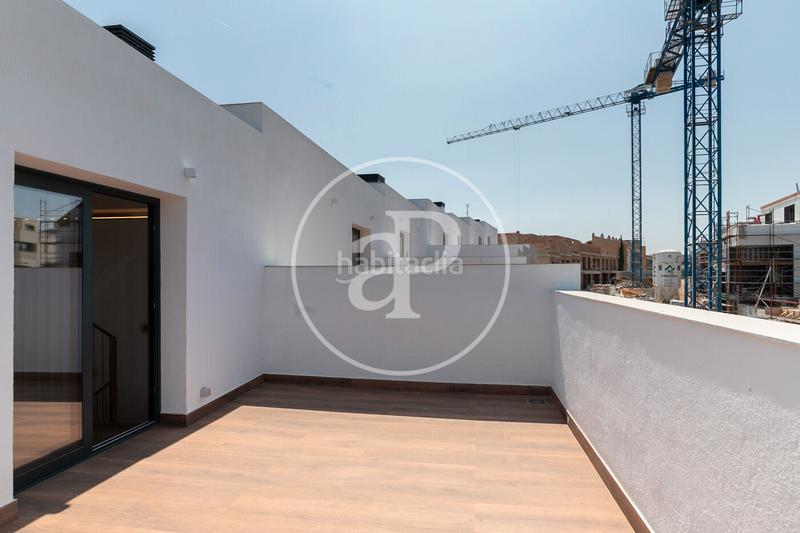 Foto 12fe3f11-82b0-449d-a8d6-ac02d7c40a46. Casa 313m<sup>2</sup> con riscaldamento parcheggio piscina in Montgat