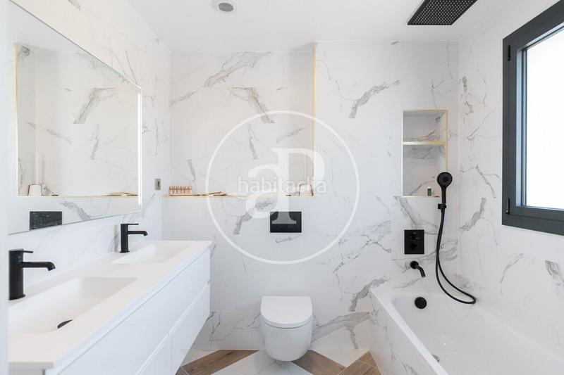 Foto 5c9ac615-c3ba-48ec-b6b1-4958dc565cd8. Casa 313m<sup>2</sup> con riscaldamento parcheggio piscina in Montgat