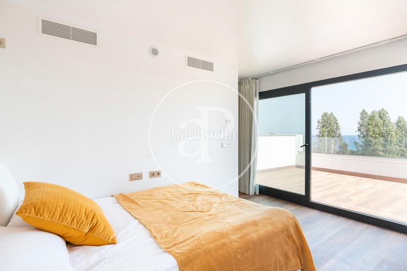 Foto b0415844-67a7-45b4-81d5-0f2db1b5b0ba. Casa 313m<sup>2</sup> con riscaldamento parcheggio piscina in Montgat