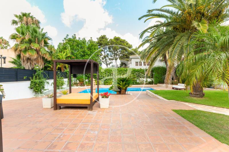 Foto 01f74964-2807-485e-8369-1581580e32da. Rent house with heating parking pool in Casas Verdes Paterna