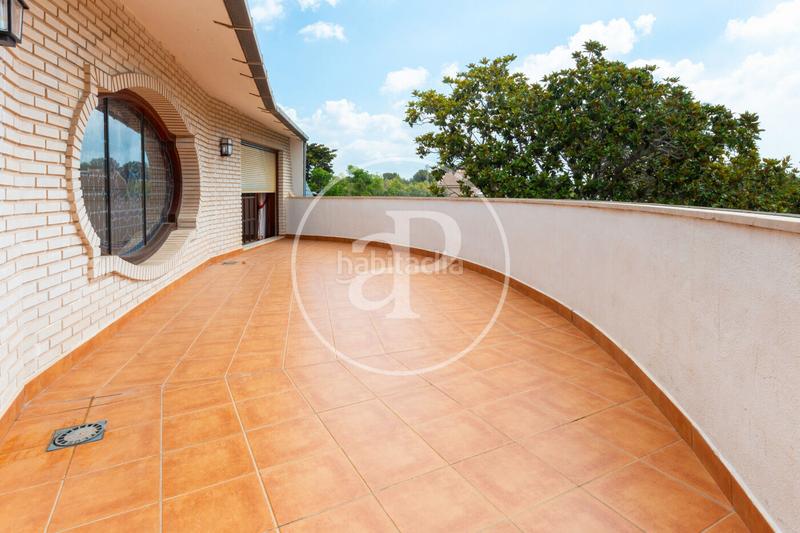 Foto 2c2c620d-0639-43df-8788-eca090b45a85. Rent house with heating parking pool in Casas Verdes Paterna